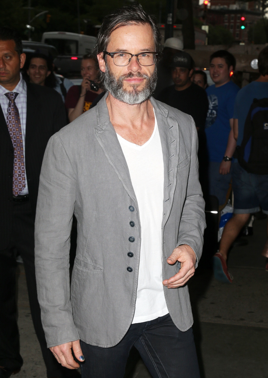 “Guy Pearce shows off his new salt & pepper beard: yay or nay?” links